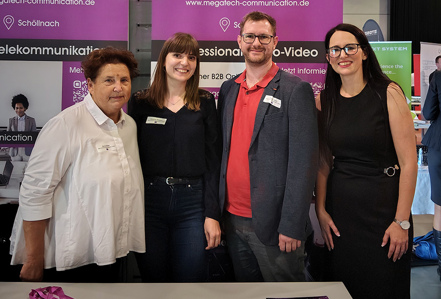 MEGATECH Messeteam mit der Veranstalterin Jaroslava Pongratz