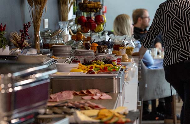 Gemütliches Frühstück der Sponsoren im Dormero Hotel in Deggendorf